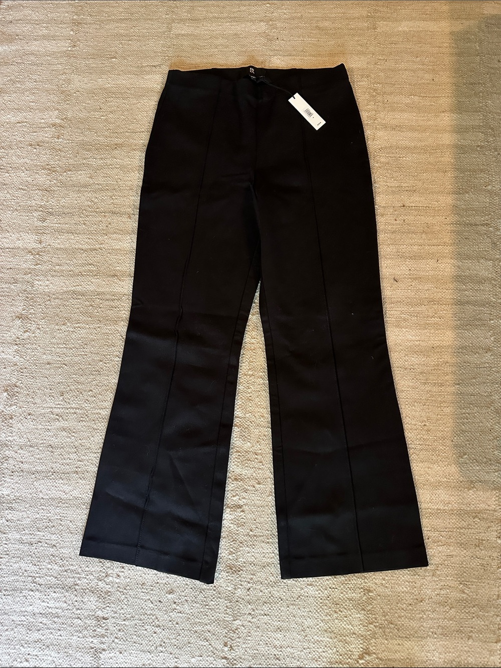NWT! Banana Republic Black Crop Flare Everywhere Ponte Pant. SZ M